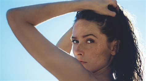 Photosensitivity Treatment: Symptoms, Prevention & Treatment of Sun