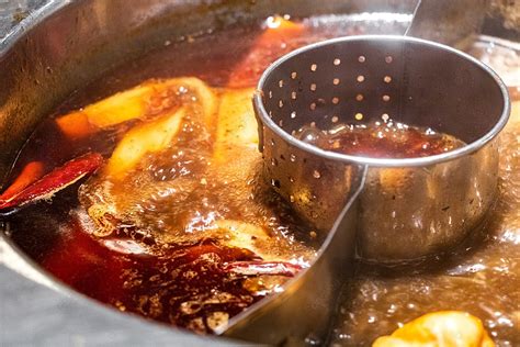 Boiling Hot Pot Bottom Of Mandarin Duck Hot Pot Background Seasonal Hot Spots Hot Pot Food
