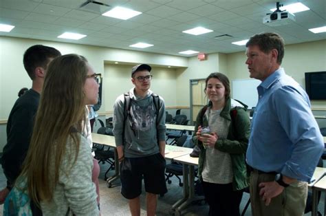 Congressman Ron Kind visits UWL to discuss Green New Deal – The Racquet ...