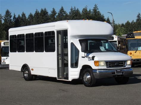 2005 Ford Starcraft Allstar 25 Passenger Shuttle Bus S13892