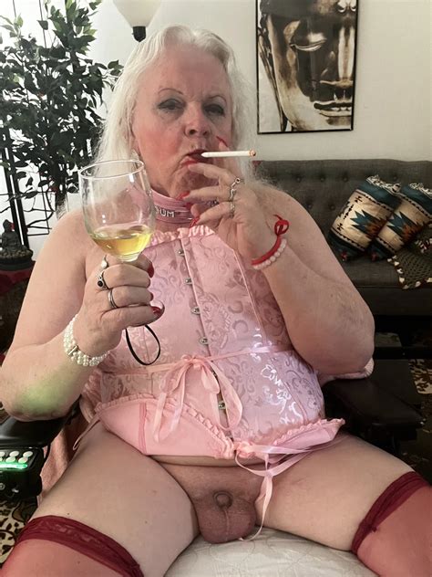 Pissing Shemale Porn Pics Nude Trans In Free Sex Photos Xhamster