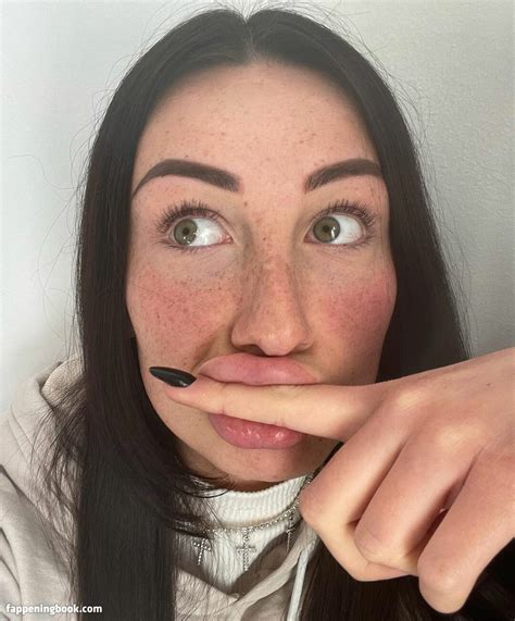 Alison Juicy Alison Nude OnlyFans Leaks Fappening FappeningBook