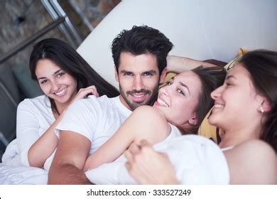 Two girls naked 图片库存照片和矢量图 Shutterstock
