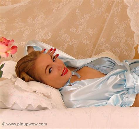 Pin Up Woman Posing In Satin Lingerie Porn Pictures Xxx Photos Sex Images Pictoa