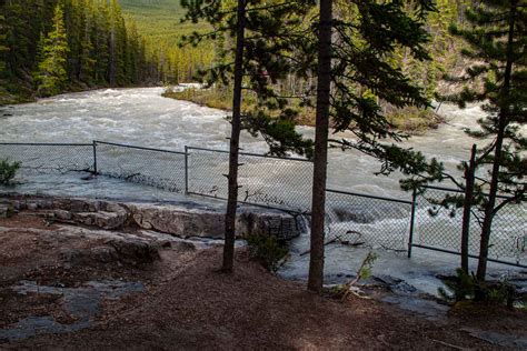 Sunwapta Falls | All about Jasper National Park