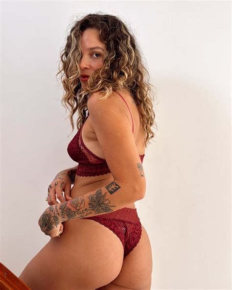 Conjunto Lingerie De Renda Bordeaux Top Tri Ngulo E Calcinha Tanga Asa Delta Vov Mel