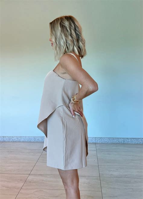 VESTIDO ASSIMÉTRICO LUIZA NUDE MAR COTA MODA PRAIA AO CASUAL