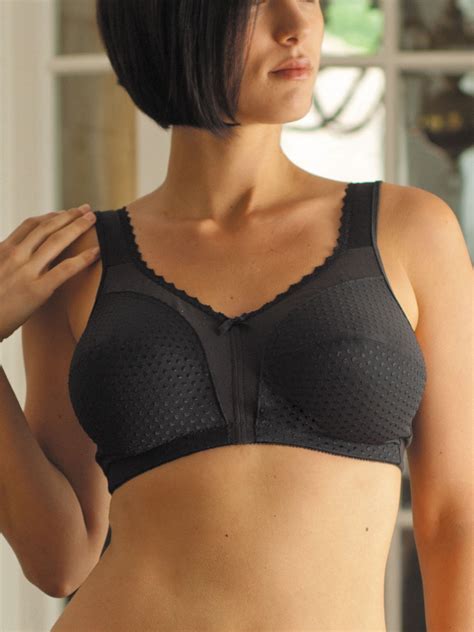 Carnival Cotton Lined Soft Cup Bra Black 44ddd