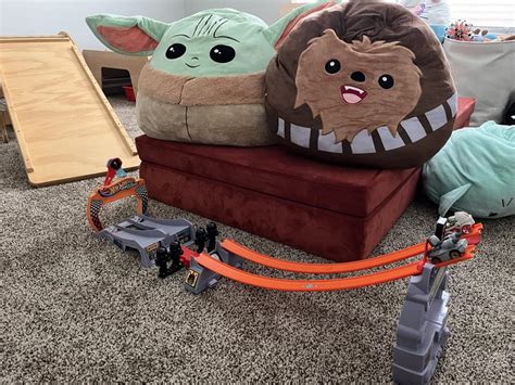 Hot Wheels Racerverse Star Wars Track Set With Hot Wheels Racers Inspired By Star Wars