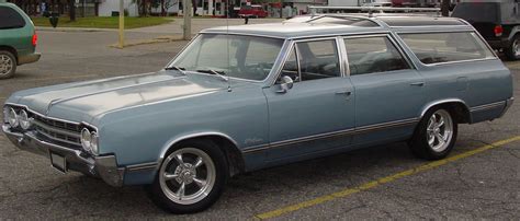 1965 Oldsmobile Vista Cruiser Base | Hagerty Valuation Tools