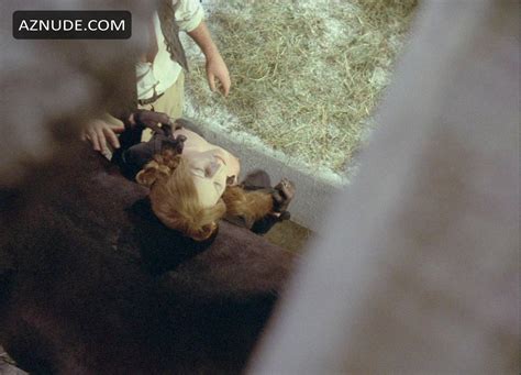 HELENA ANYZOVA Nude AZNude