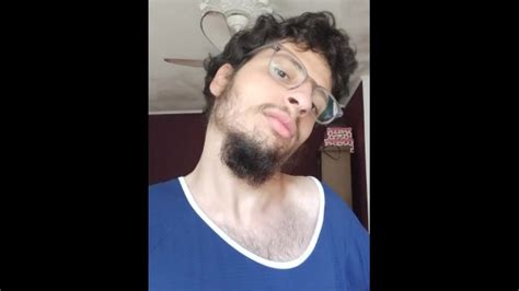 小猪小猪在地板上撒尿大便 Pornhub Gay