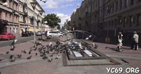 Pungent Brunette Aubrey Gets Super Wet