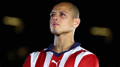 Javier Chicharito Hernandez Moved To Tears At Chivas Unveiling