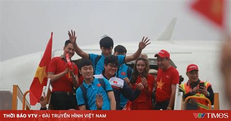 VietJet Air bị phạt 40 triệu đồng vụ diễn bikini trên máy bay chở U23