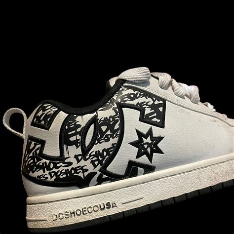 Rare DC Court Graffiks Size 8 US Men’s Send Trades... - Depop