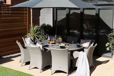 Supremo Amalfi 8 Seat Dining Set With Parasol Garden Furniture Tong