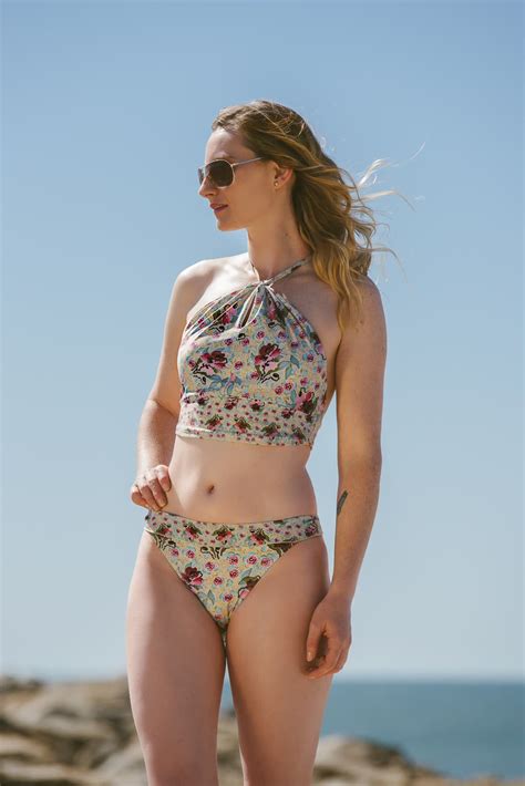 Vintage Print Halter Neck Bikini Tropice La Mode