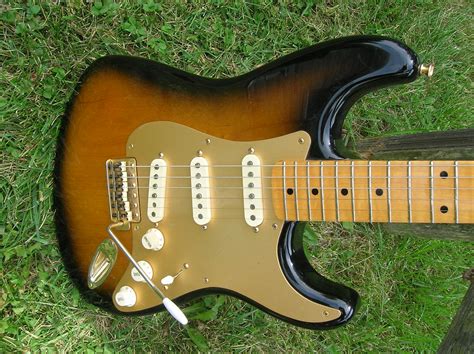 Which Pickguard On Sunburst Harmony Central