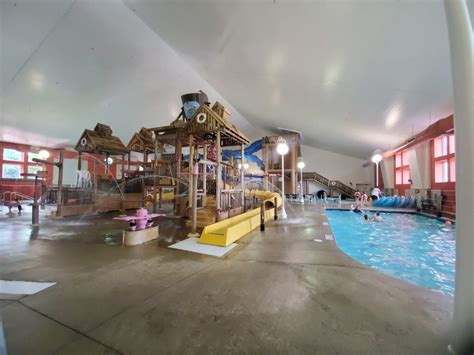 Jolly Mon Indoor Water Park Pictures Real Photos May 2021