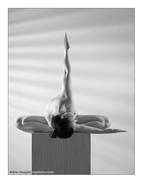 Thái Phiên ra sách ảnh nude yoga độc bản tặng người mẫu ruột BLOG TÂM SỰ