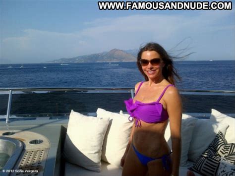 Sofia Vergara Celebrity Beautiful Babe Posing Hot Paparazzi Bikini