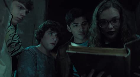 Вышел трейлер хоррора «Страшные истории для рассказа в темноте» по ...