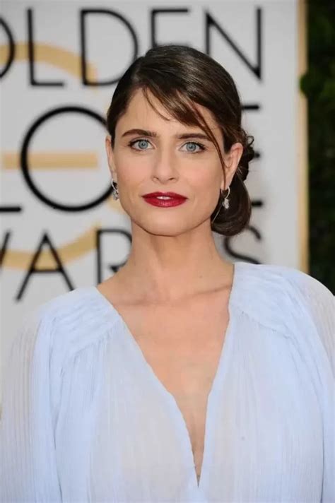 50 Amanda Peet Hot And Sexy Bikini Pictures Inbloon