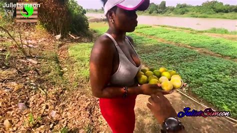 Xvideos Le Vendeur Orange Et Le Client Big Dick HD Mp4