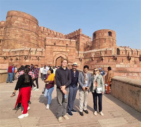 Heritage Trail of Agra: Guided Tour of Taj Mahal, Agra Fort, Fatehpur