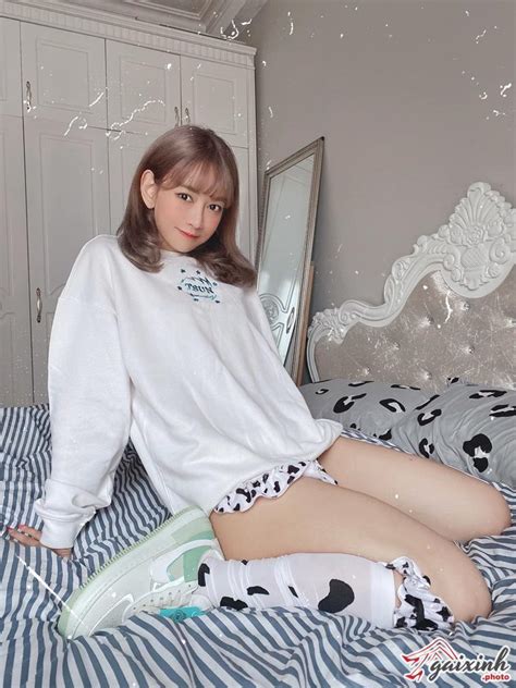 Lê Bống Sexy Mặc Bikini Khoe Vòng Bốc Lửa Vòng Khủng Ảnh Gái Xinh Sexy