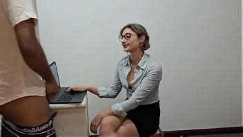 A secretária safada ataca novamente XVIDEOS