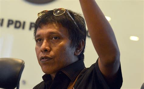 adian napitupulu kolaps