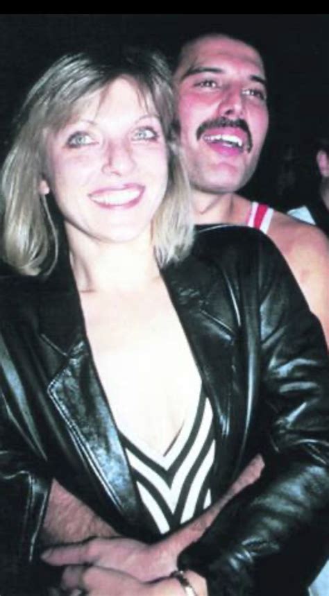 Freddie Mercury & Mary Austin | Mary austin freddie mercury, Mary