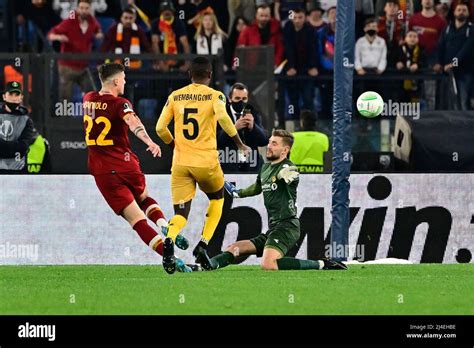 Nicolo Zaniolo As Roma Tor W Hrend Des Fu Ballspiels Der Uefa