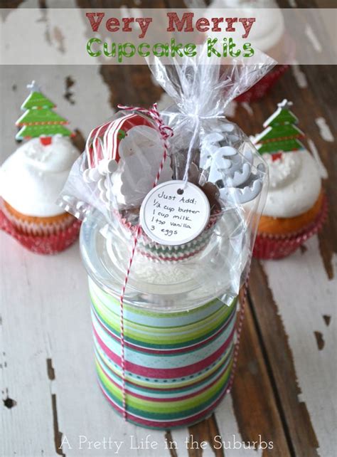 holiday cupcake gifts festive  delicious treats cupcake baking