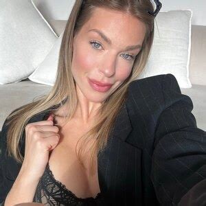 OnlyFans Sophie Lauren Nude Photo The Fappening Leaked Photos