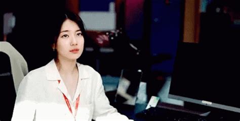 Startup Bae Suzy GIF - Startup Bae Suzy - Discover & Share GIFs