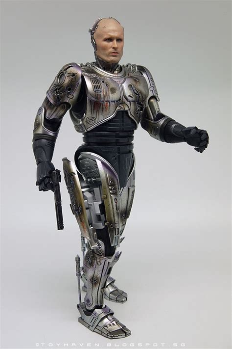 Toyhaven Review Hot Toys Mms Th Robocop Battle Damaged Version Collectible Figure