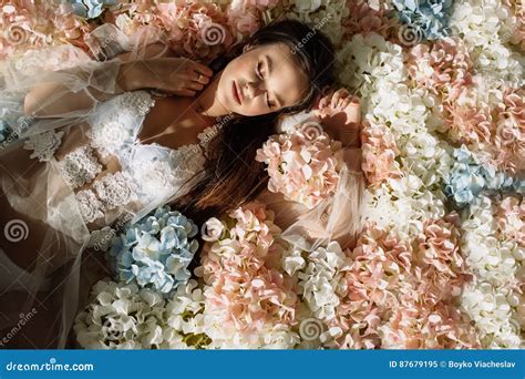 Fashion Shot Of A Beautiful Sensual Woman With Magnificent Blonde Hair Beauty Portrait Make Up