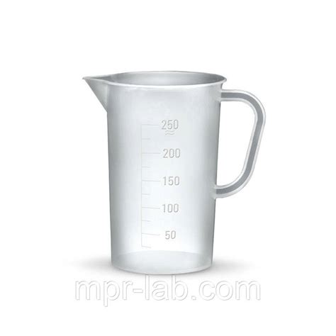 Мензурка полипропиленовая 100мл с носиком и рельефной шкалой. Украина ...