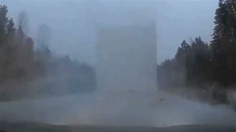 "Грузовик- призрак" на трассе - YouTube