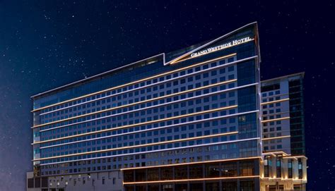 Grand Westside Hotel Megaworld
