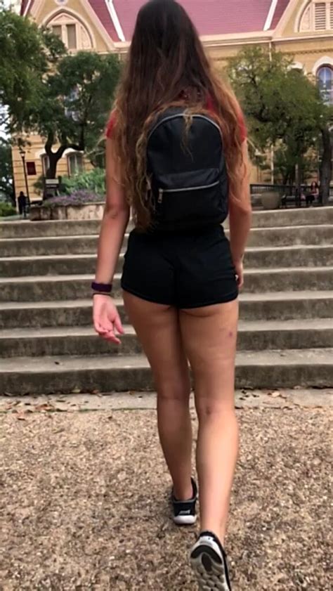 College Gal Showing Off Her Ass Short Shorts Volleyball Forum