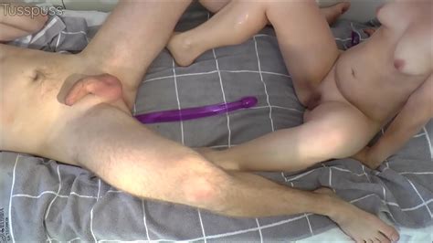 Couple Sharing A Dildo For Anal Masturbation XNXX