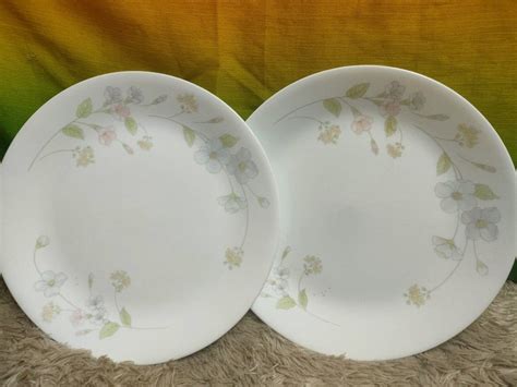 Corelle Dinner Plate Flower Furniture And Home Living Kitchenware