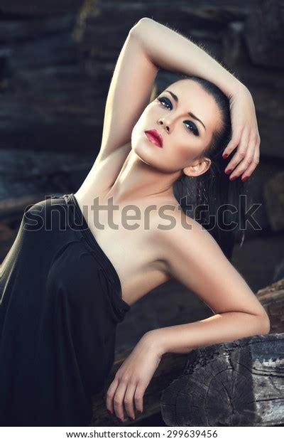 Beautiful Sexy Brunette Girl Tight Dress写真素材 Shutterstock