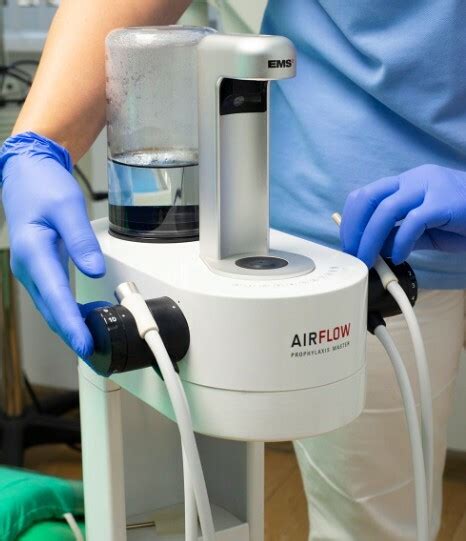 Профессиональная чистка Air Flow Prophylaxis Master