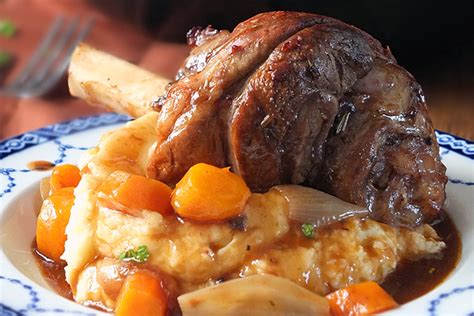 Slow Cooked Lamb Shanks With Vegetables Gravy Leisure