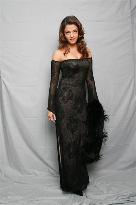 Bollywood Fan Aishwarya Rai Pictures Gallery 6 Hot Aishwarya Rai With Out Bras